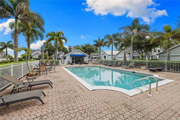 3157 Carriage Cir, Naples, Florida 34105