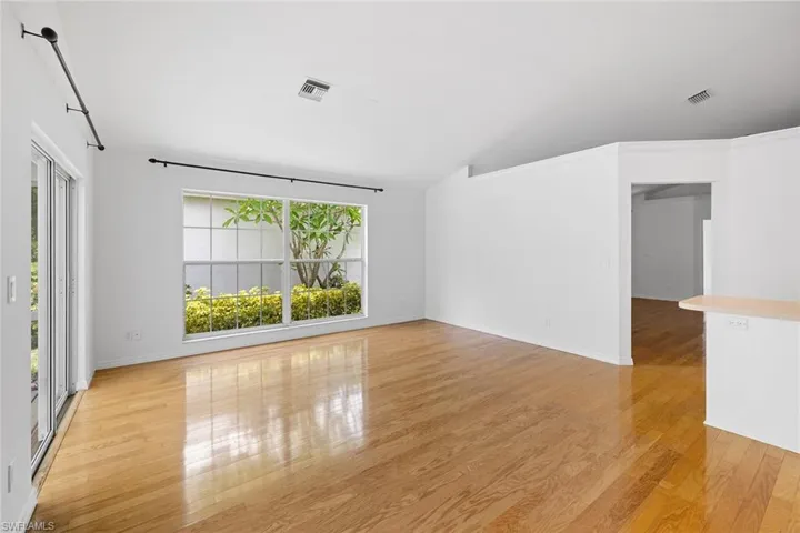 3157 Carriage Cir, Naples, Florida 34105