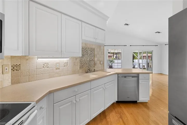 3157 Carriage Cir, Naples, Florida 34105