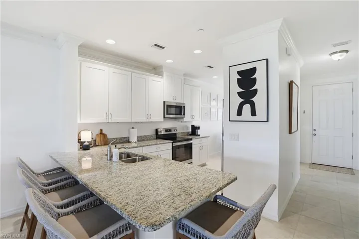 9374  Pocida  CT, Naples, FL 34119