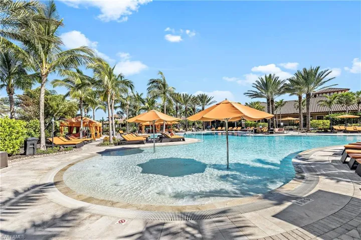 9374  Pocida  CT, Naples, FL 34119
