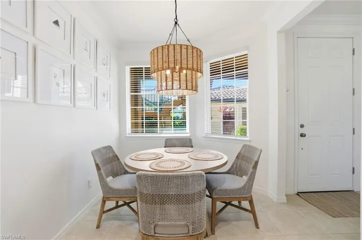 9374  Pocida  CT, Naples, FL 34119