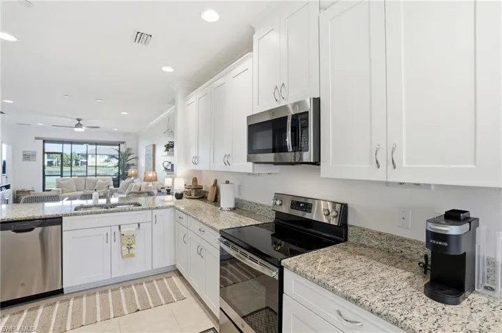 9374  Pocida  CT, Naples, FL 34119