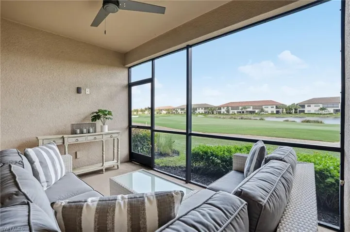 9374  Pocida  CT, Naples, FL 34119