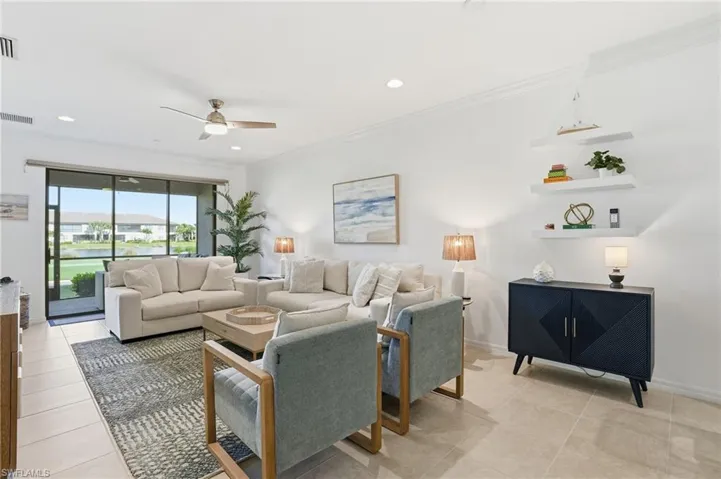 9374  Pocida  CT, Naples, FL 34119