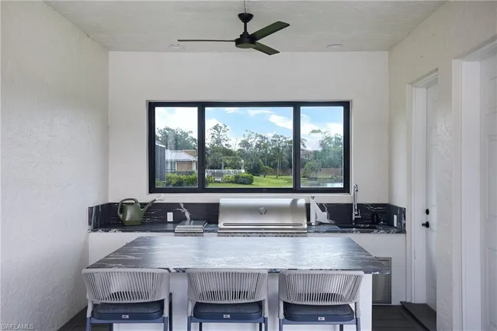 Outdoor Kitchen