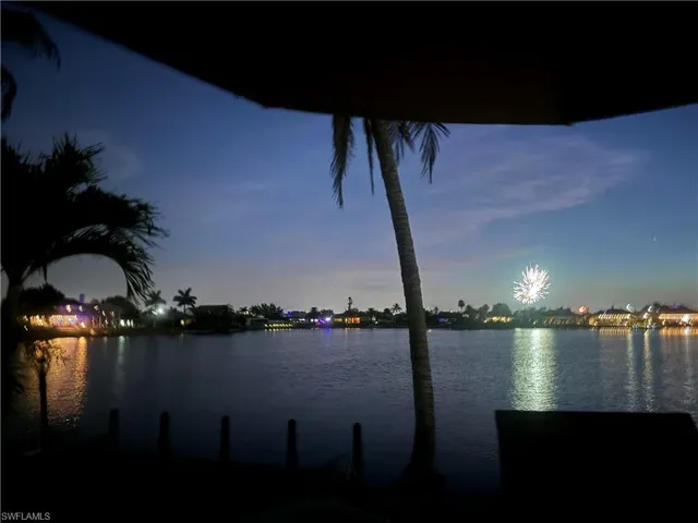 22 Se 10th Ave, Cape Coral, Florida 33990
