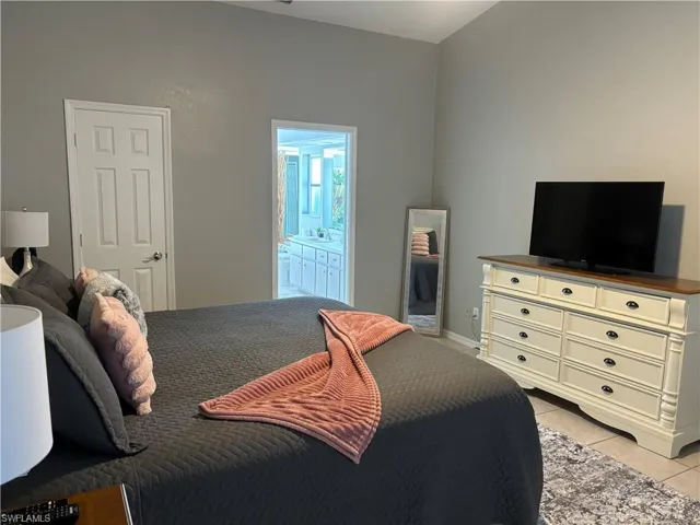22 Se 10th Ave, Cape Coral, Florida 33990