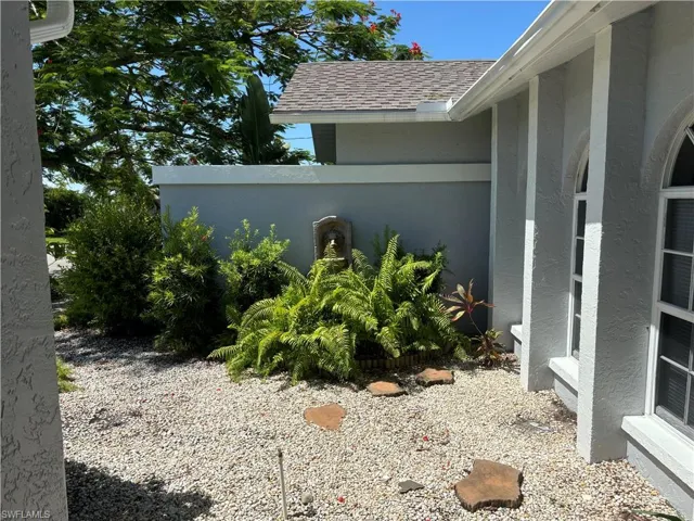 22 Se 10th Ave, Cape Coral, Florida 33990