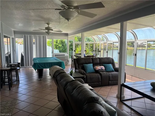 22 Se 10th Ave, Cape Coral, Florida 33990