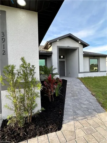 3912  39th SW ST, Lehigh Acres, FL 33976