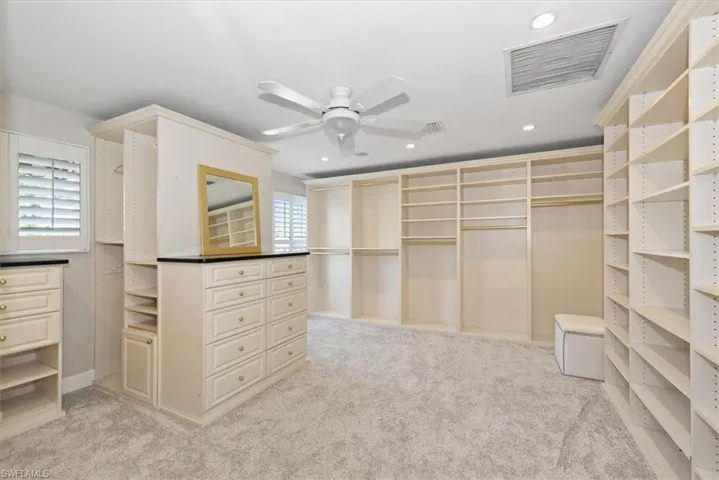 Walk in Closet!
