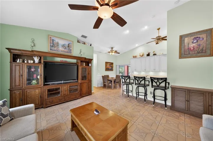 3815 Nw 5th Ter, Cape Coral, Florida 33993