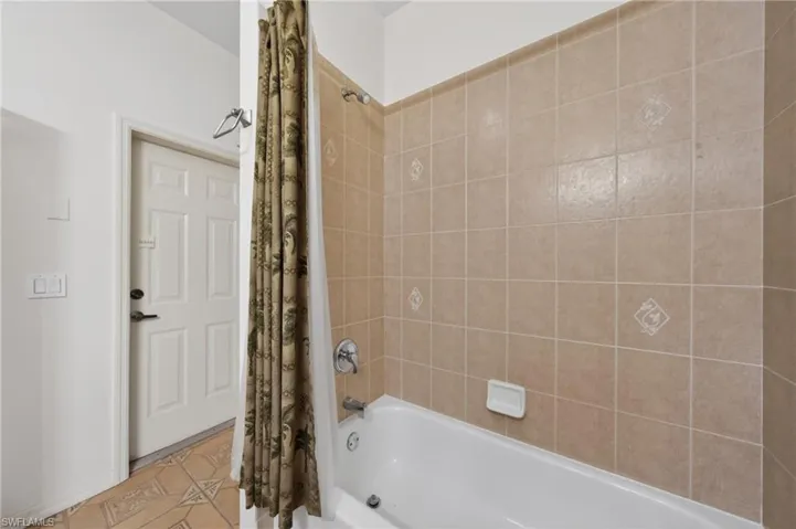 3815 Nw 5th Ter, Cape Coral, Florida 33993