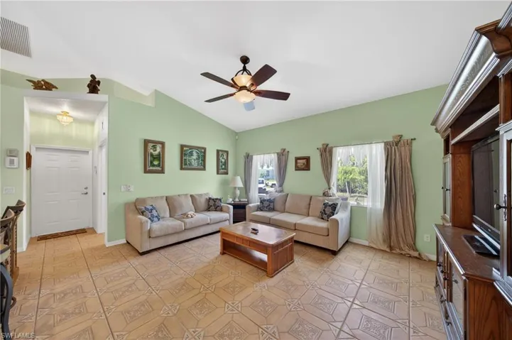 3815 Nw 5th Ter, Cape Coral, Florida 33993