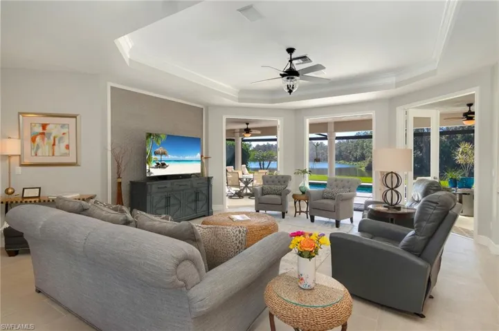 8068  Tiger Lily  DR, Naples, FL 34113