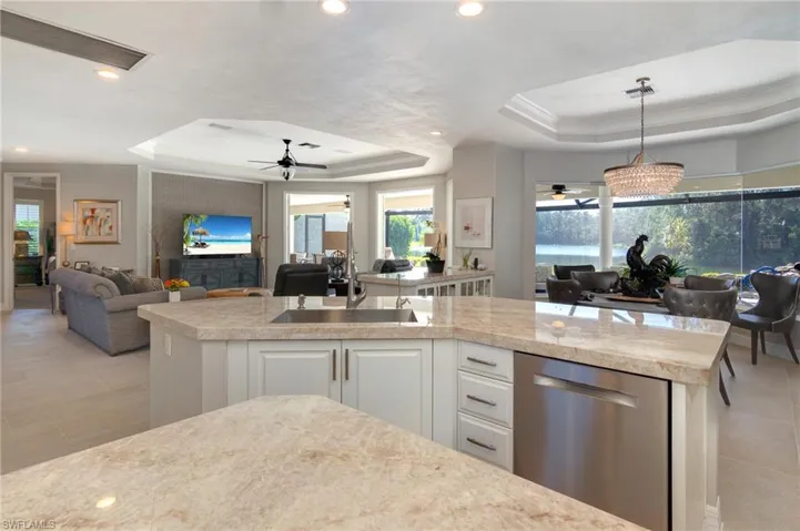 8068  Tiger Lily  DR, Naples, FL 34113