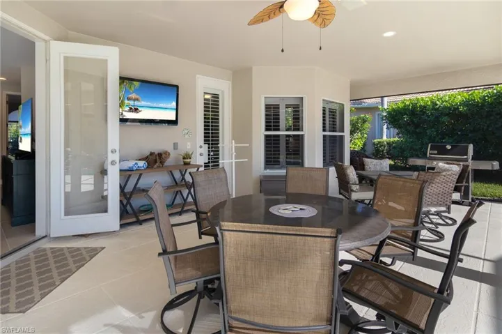 8068  Tiger Lily  DR, Naples, FL 34113