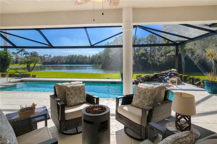 8068  Tiger Lily  DR, Naples, FL 34113