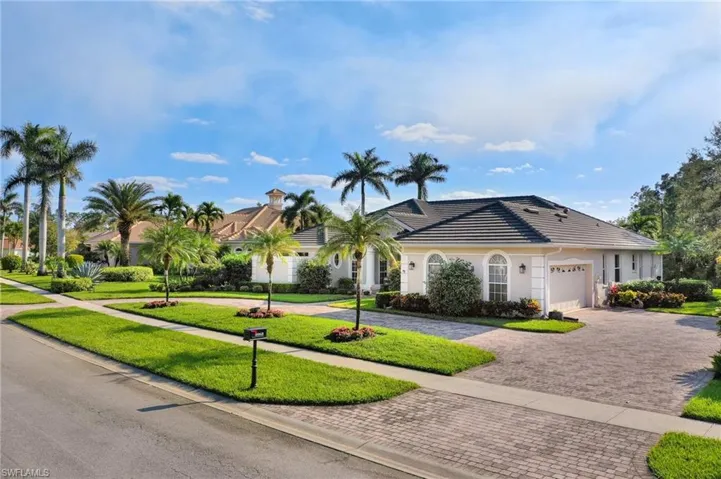 8068  Tiger Lily  DR, Naples, FL 34113