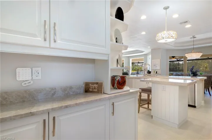 8068  Tiger Lily  DR, Naples, FL 34113