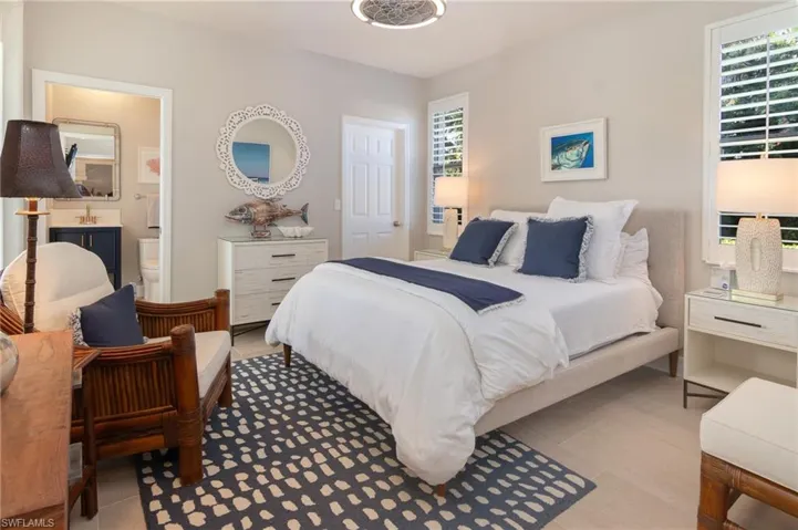 8068  Tiger Lily  DR, Naples, FL 34113