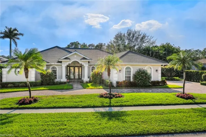 8068  Tiger Lily  DR, Naples, FL 34113
