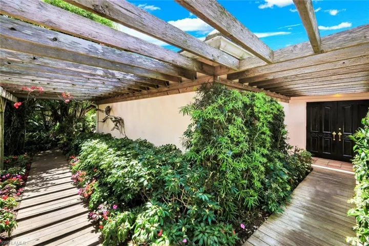 330 Bald Eagle Dr 2, Naples, Florida 34105