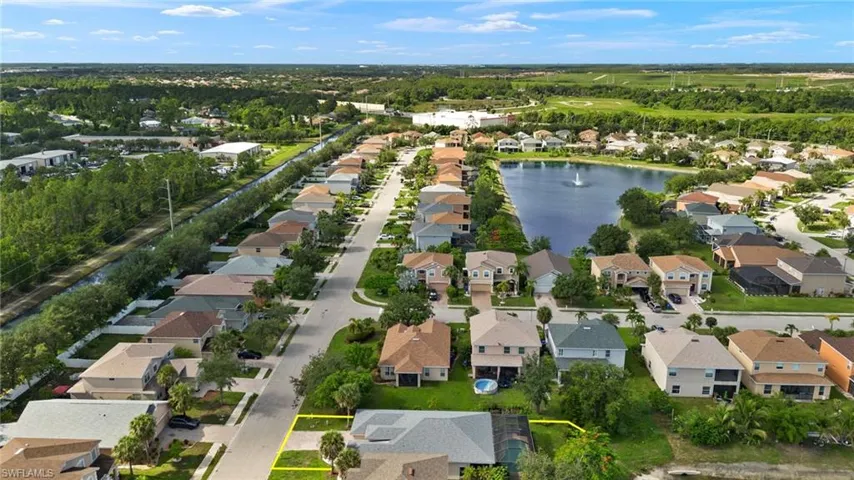 Aerial view of property and surrounding area