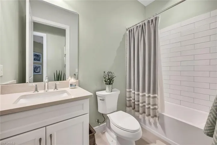 9020  Mayreau  WAY, Naples, FL 34114