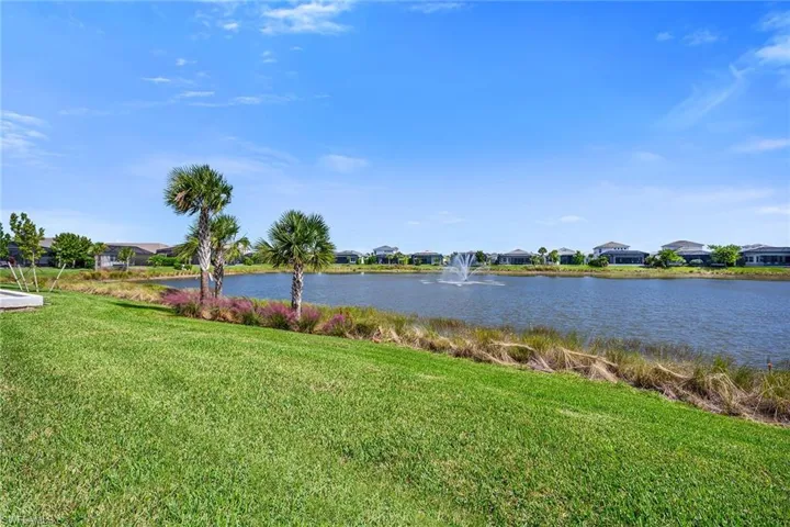 9020  Mayreau  WAY, Naples, FL 34114