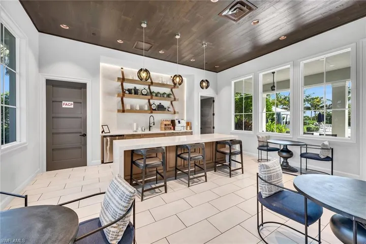 9020  Mayreau  WAY, Naples, FL 34114