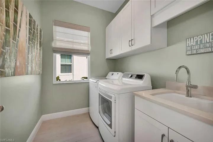 9020  Mayreau  WAY, Naples, FL 34114