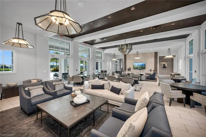 9020  Mayreau  WAY, Naples, FL 34114