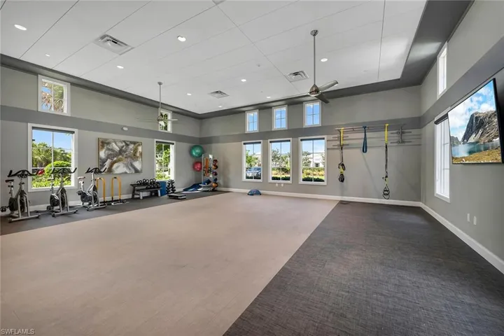 9020  Mayreau  WAY, Naples, FL 34114