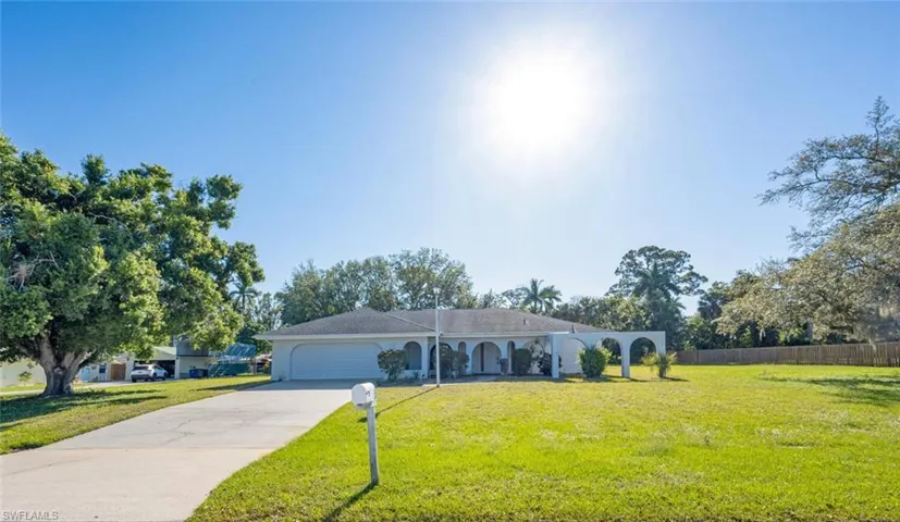 311  Broadview  DR, Fort Myers, FL 33905
