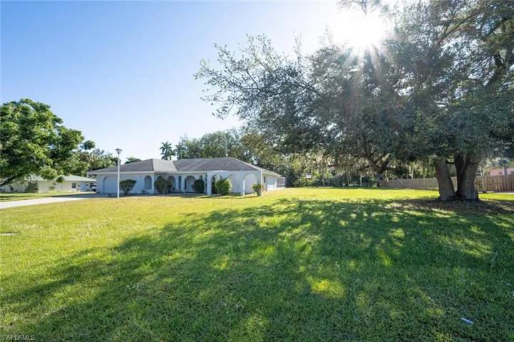 311  Broadview  DR, Fort Myers, FL 33905