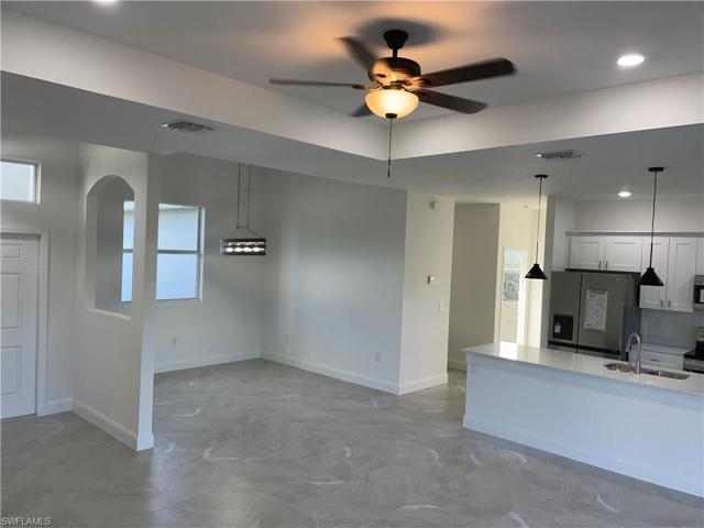 372  Butler S AVE, Lehigh Acres, FL 33974