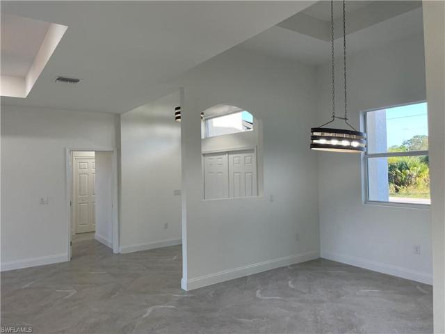 372  Butler S AVE, Lehigh Acres, FL 33974