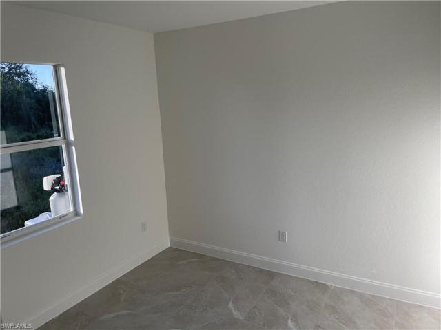 372  Butler S AVE, Lehigh Acres, FL 33974
