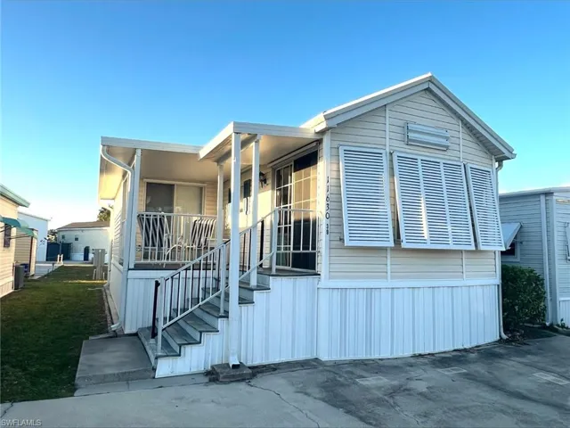 Front- Built in 2009 - DID NOT FLOOD