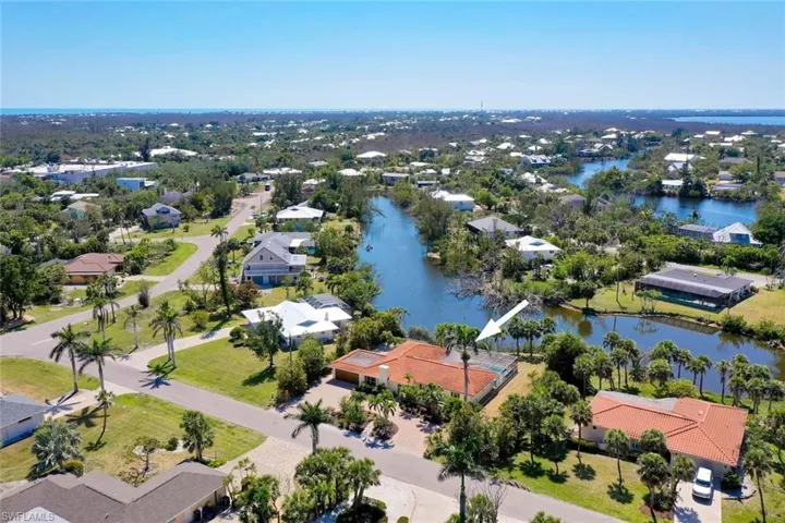 9421 Moonlight Dr, Sanibel, Florida 33957