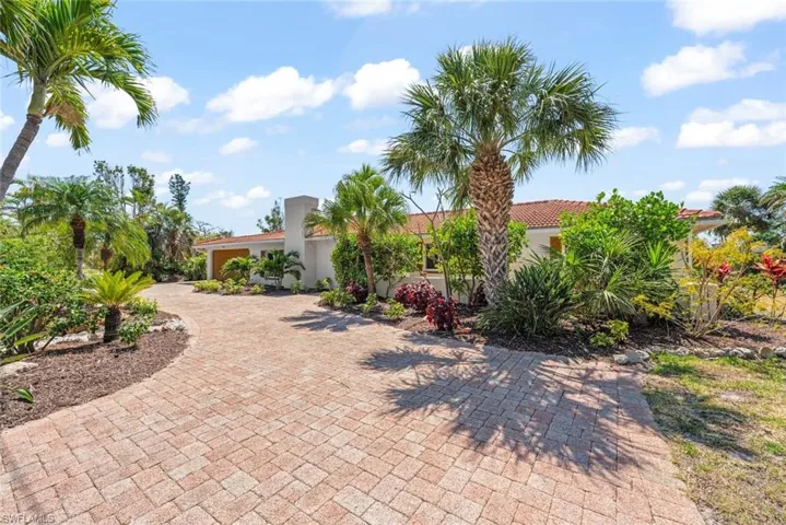 9421 Moonlight Dr, Sanibel, Florida 33957