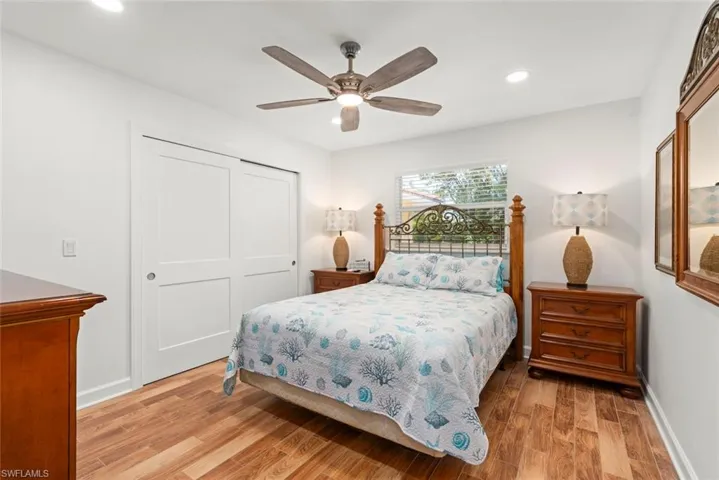 9421 Moonlight Dr, Sanibel, Florida 33957