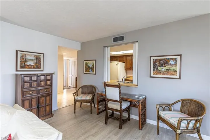 15  Bluebill  AVE, Naples, FL 34108