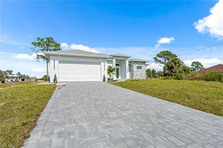 3219  43rd SW ST, Lehigh Acres, FL 33976