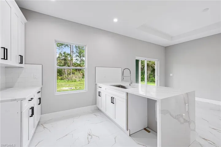 4677  20th SE AVE, Naples, FL 34117