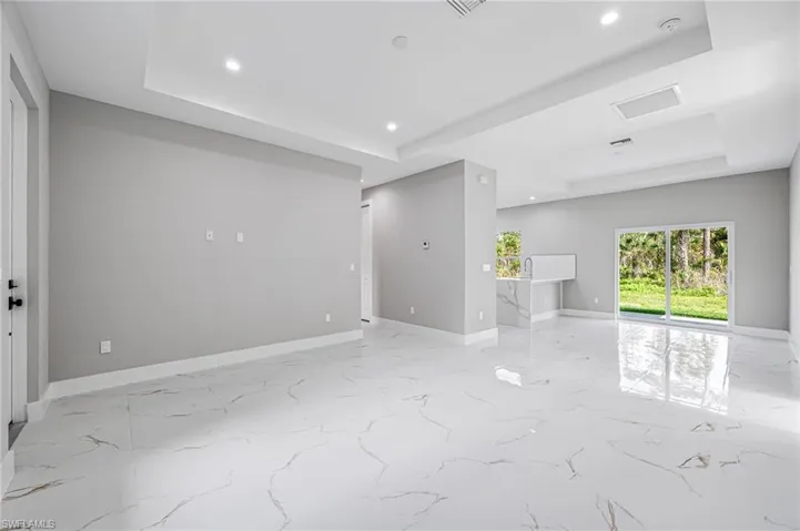 4677  20th SE AVE, Naples, FL 34117