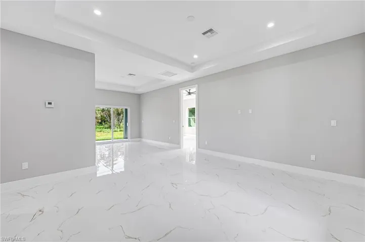 4677  20th SE AVE, Naples, FL 34117