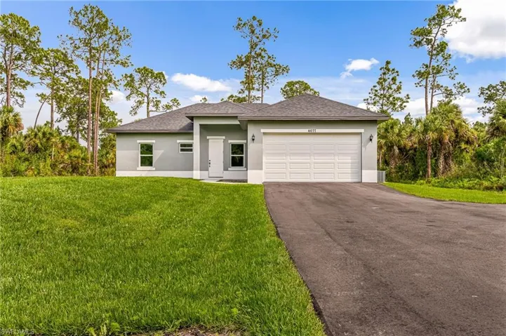 4677  20th SE AVE, Naples, FL 34117